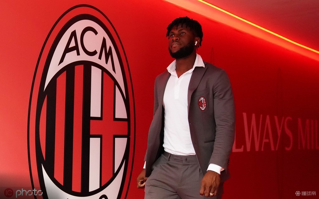 爱游戏娱乐 -AC米兰发布备战花絮，赛后迎来里程碑，欧联任务艰巨，年轻球员得到机会的简单介绍